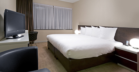 Aparthotel Amsterdam-Buitenveldert Van Gogh bedroom apartment type